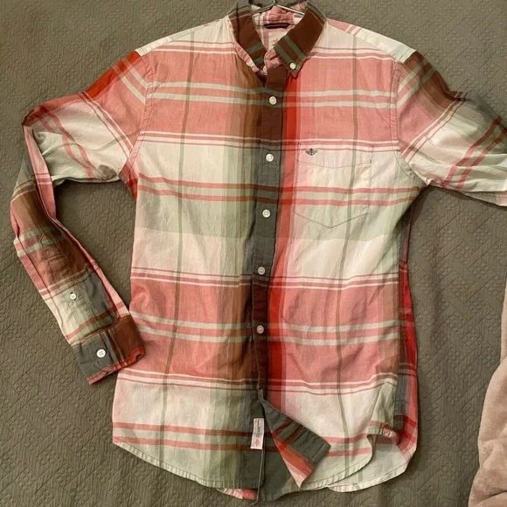 Mens Small NWOT Plaid Dockers Button Up Shirt